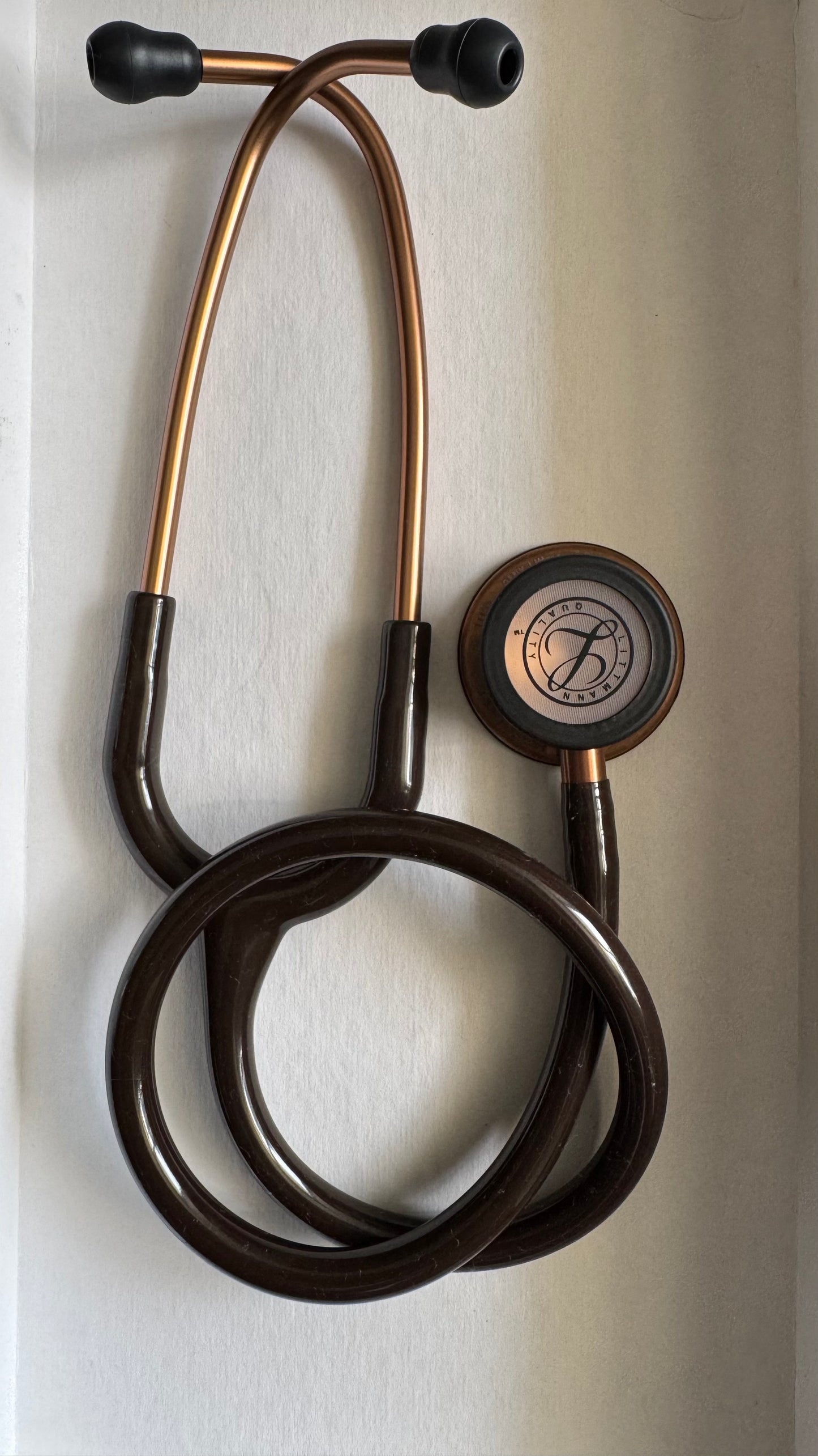 MISENGRAVED- BRANDNEW #5809 3M™ Littmann® Classic III™ Monitoring Stethoscope, Copper-Finish Chestpiece, Chocolate Tube, 27 inch (Copy)