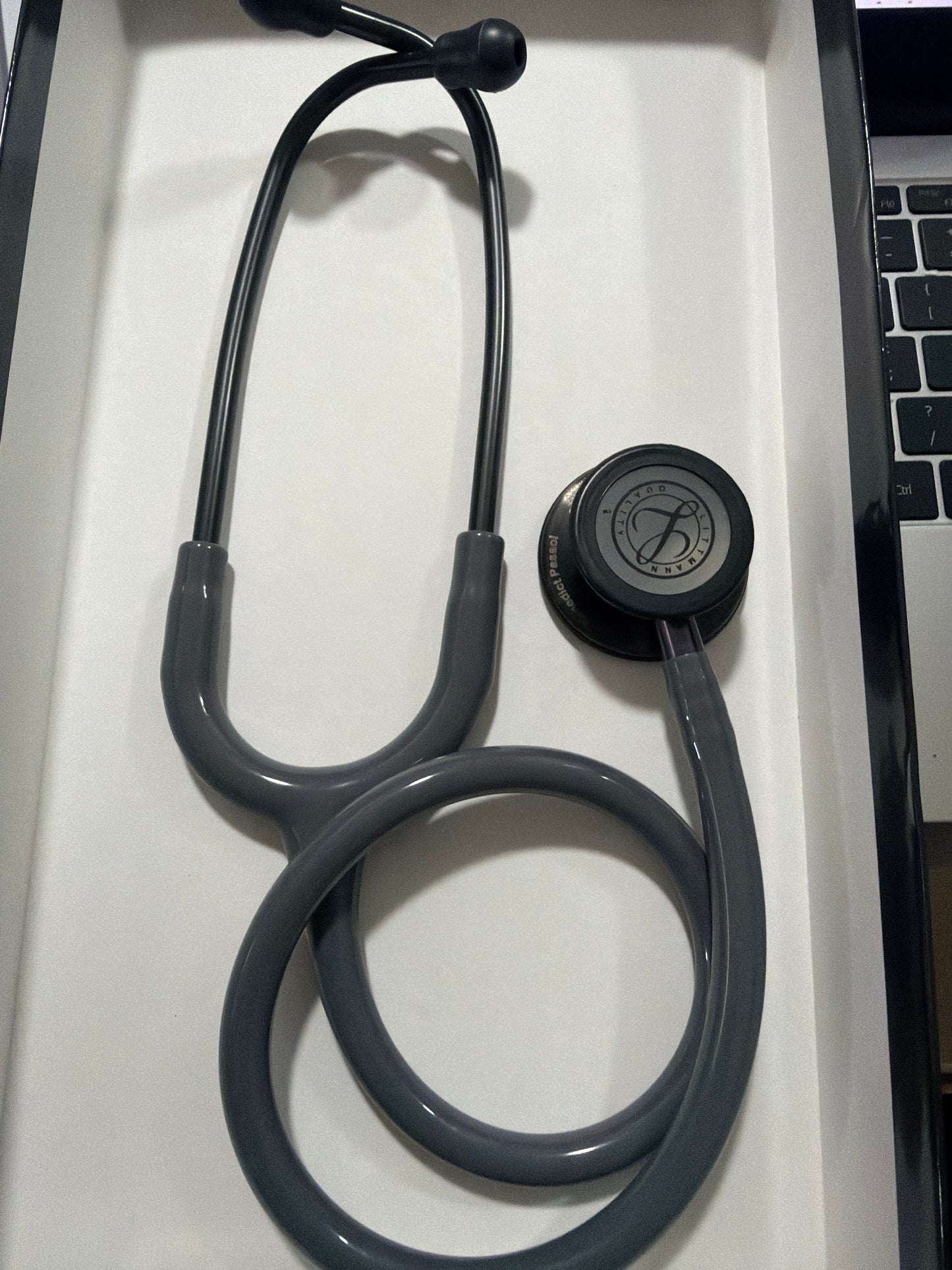 MISENGRAVED- BRANDNEW #5873 3M™ Littmann® Classic III™ Monitoring Stethoscope, Smoke Chestpiece, Gray Tube, Violet Gray Stem and Smoke Headset, 27 inch